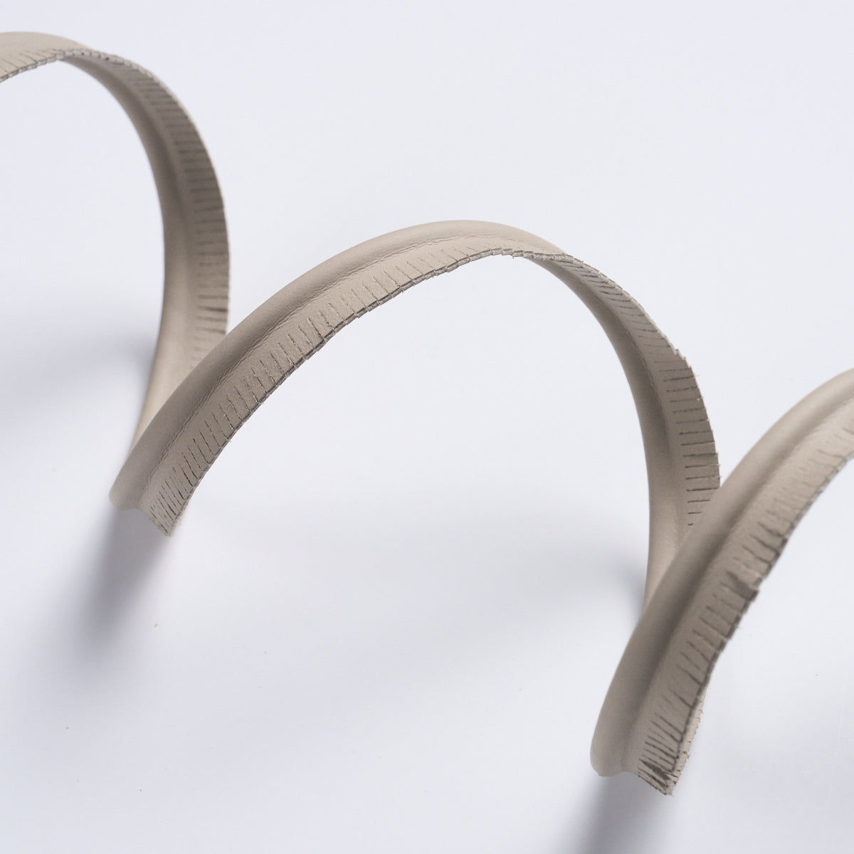 Burnham Medium Leather Piping