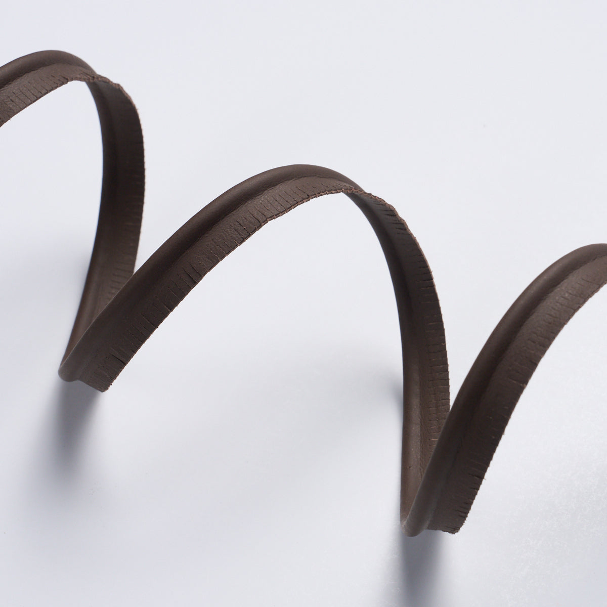 Burnham Medium Leather Piping